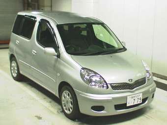 2005 Toyota Funcargo Pictures