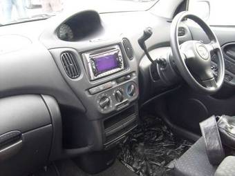 2005 Toyota Funcargo Pictures