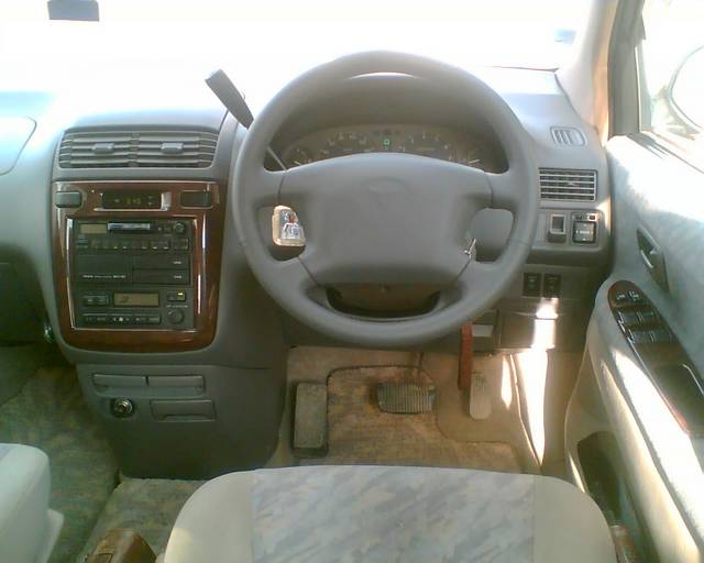 1998 Toyota Gaia