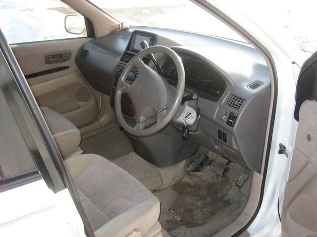 1998 Toyota Gaia
