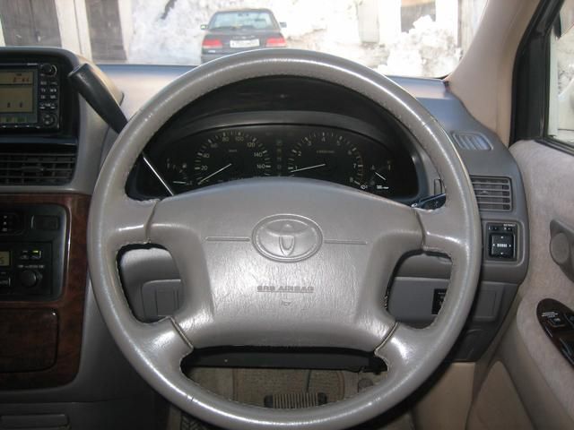 1998 Toyota Gaia