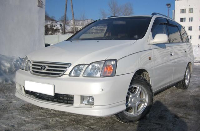 1998 Toyota Gaia