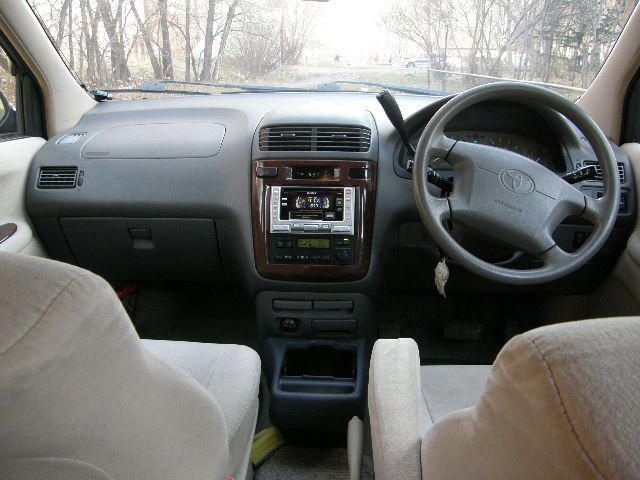1998 Toyota Gaia