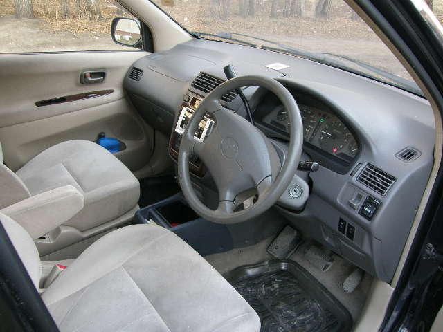1998 Toyota Gaia