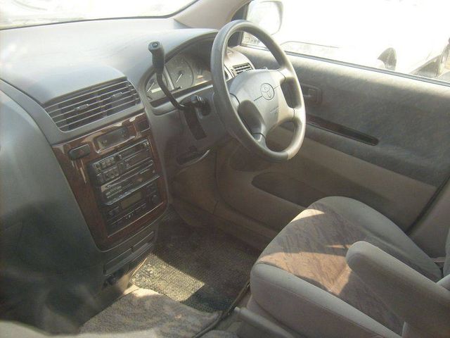 1998 Toyota Gaia
