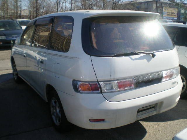 1998 Toyota Gaia