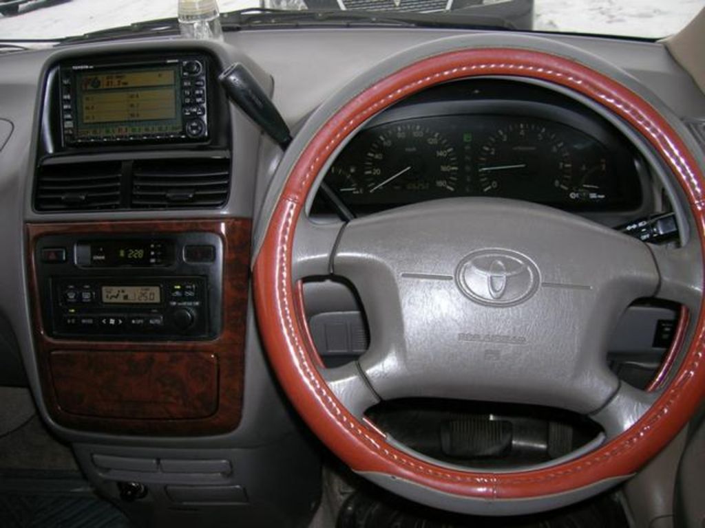 1998 Toyota Gaia