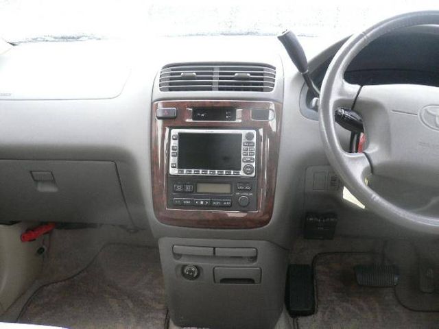 1998 Toyota Gaia