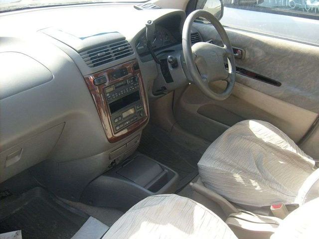 1998 Toyota Gaia