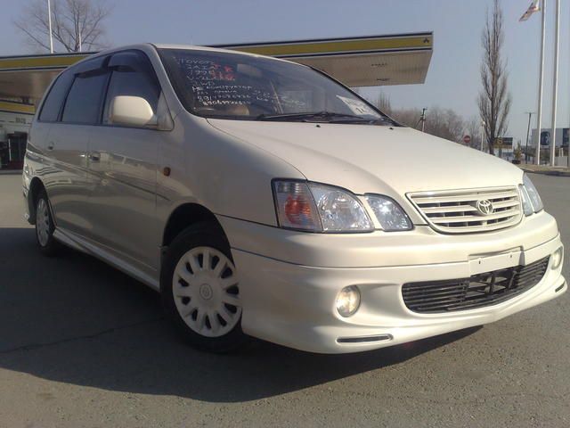 1998 Toyota Gaia