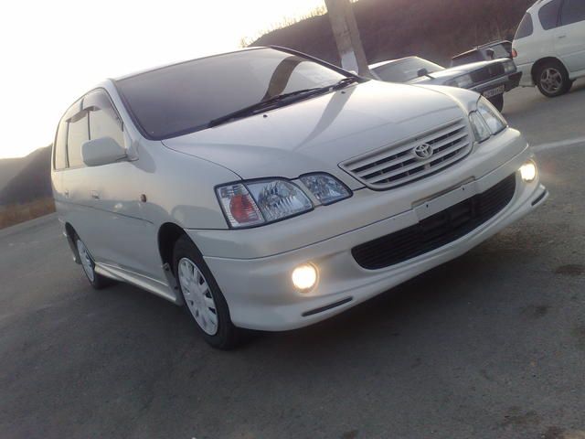 1998 Toyota Gaia