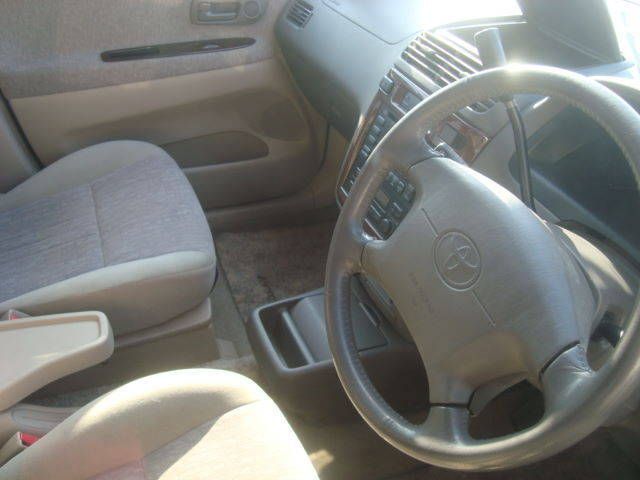 1998 Toyota Gaia