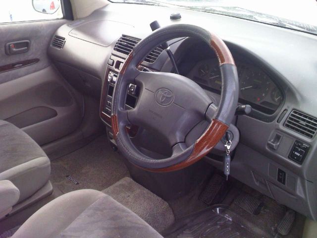 1998 Toyota Gaia