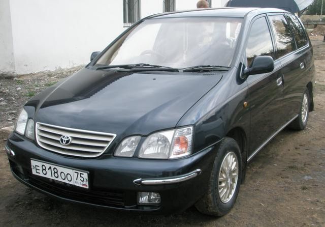 1998 Toyota Gaia