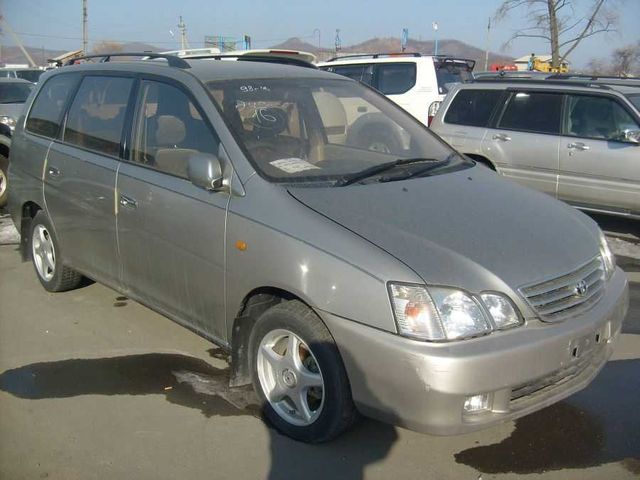 1998 Toyota Gaia
