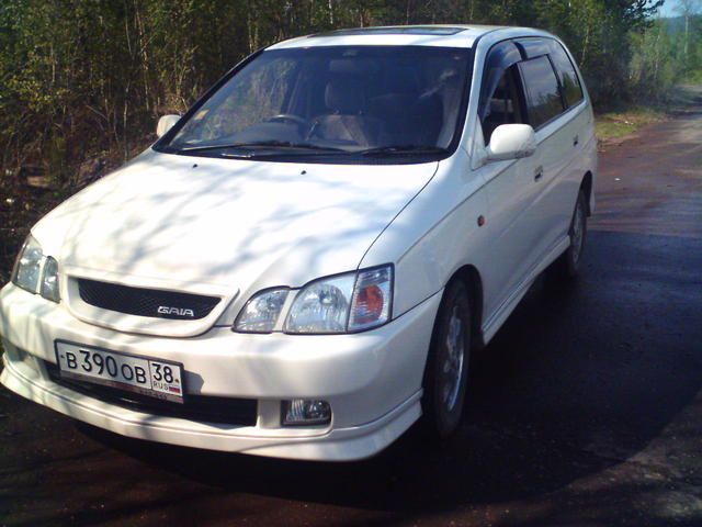 1998 Toyota Gaia