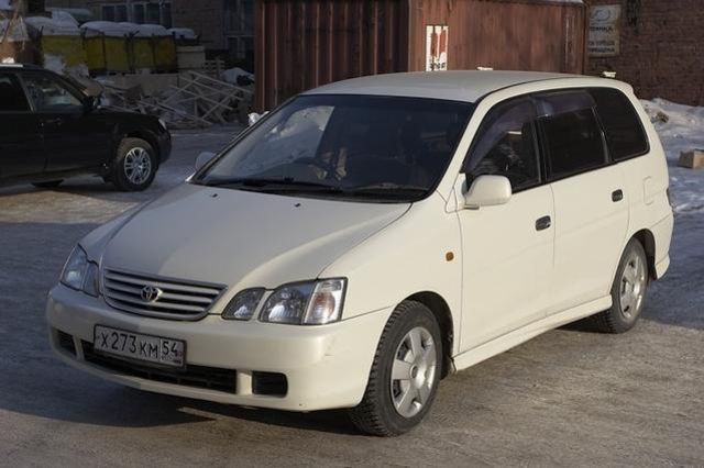 1998 Toyota Gaia