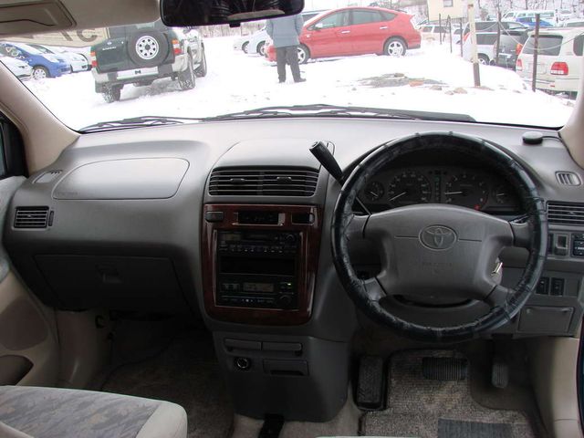 1998 Toyota Gaia