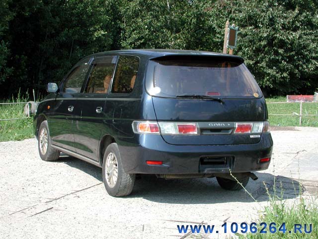 1998 Toyota Gaia Photos