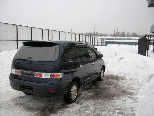 1998 Toyota Gaia Pictures