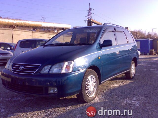 1998 Toyota Gaia