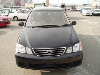 1999 Toyota Gaia