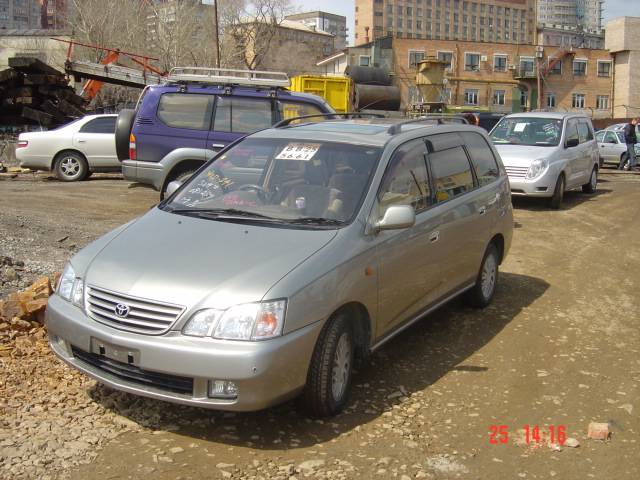 1999 Toyota Gaia