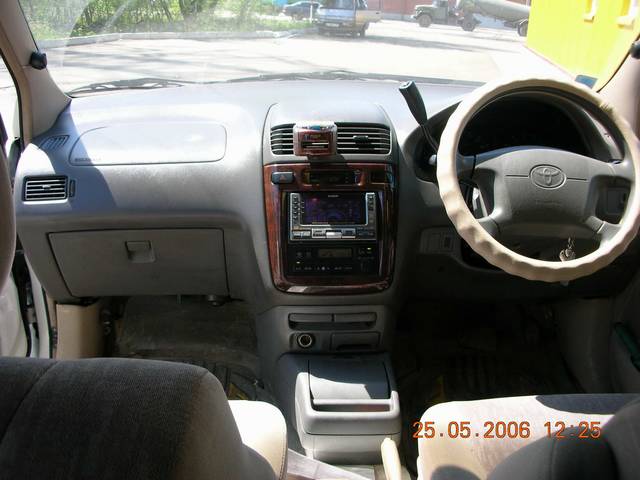 1999 Toyota Gaia