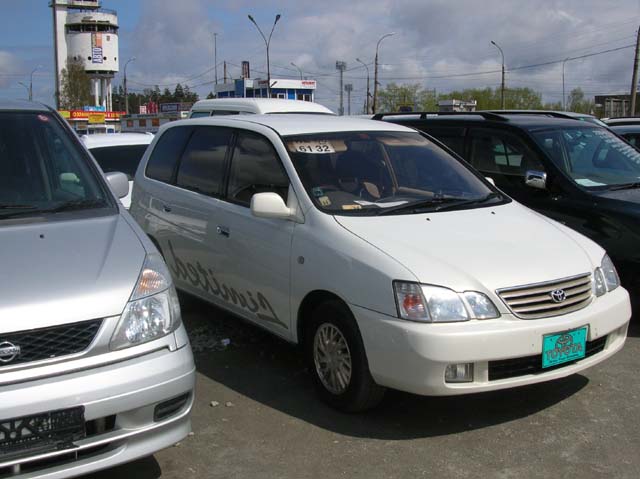 1999 Toyota Gaia