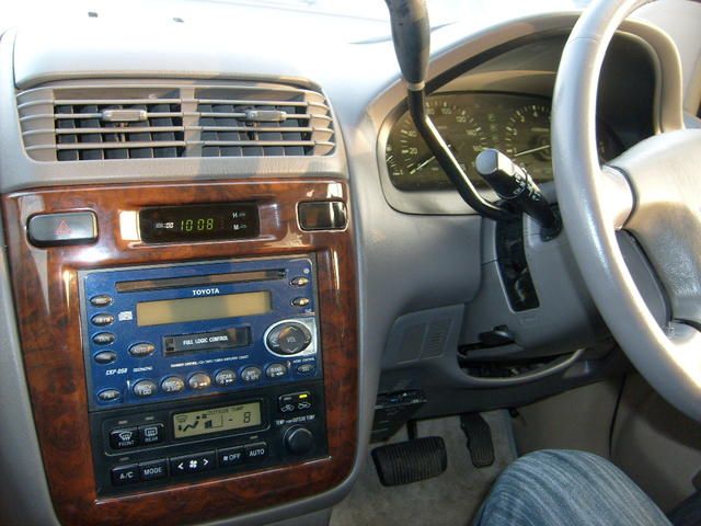 1999 Toyota Gaia