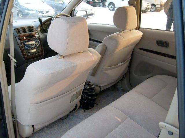 1999 Toyota Gaia