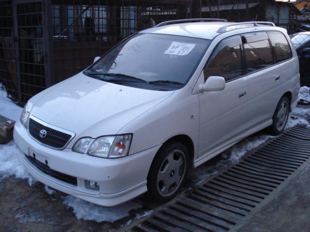 1999 Toyota Gaia