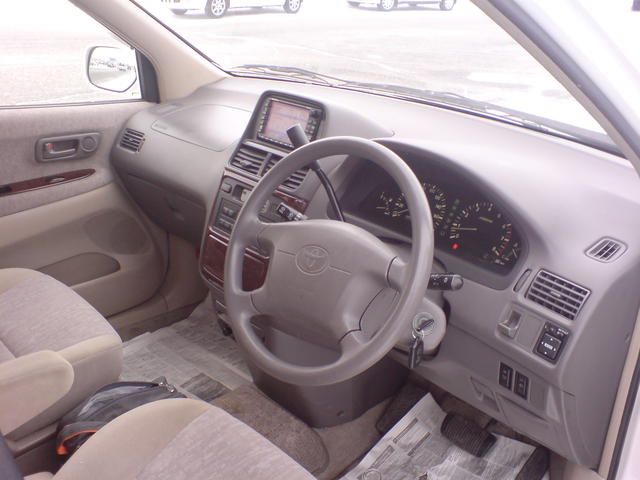 1999 Toyota Gaia