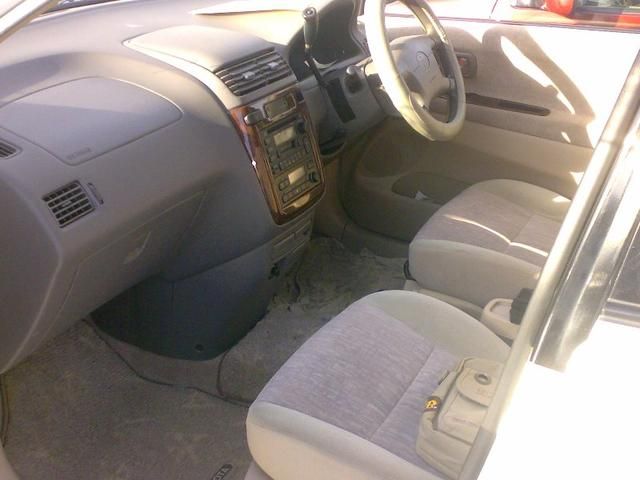 1999 Toyota Gaia