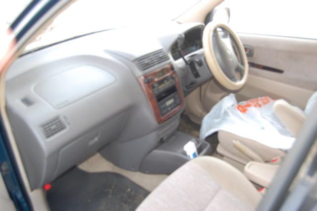 1999 Toyota Gaia