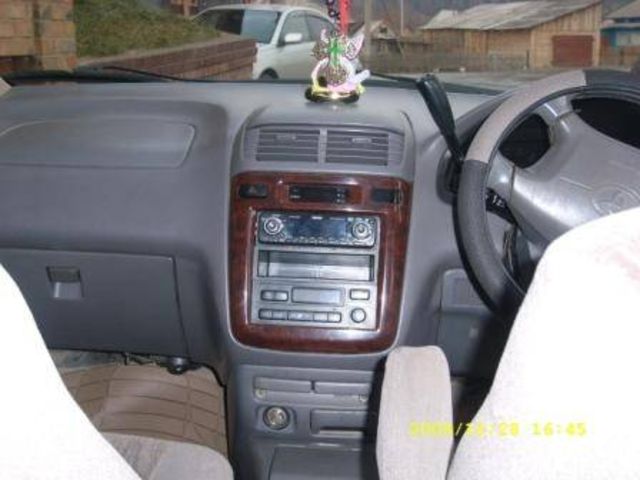 1999 Toyota Gaia