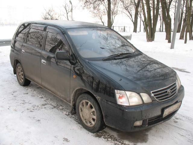 1999 Toyota Gaia