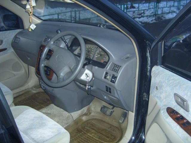 1999 Toyota Gaia