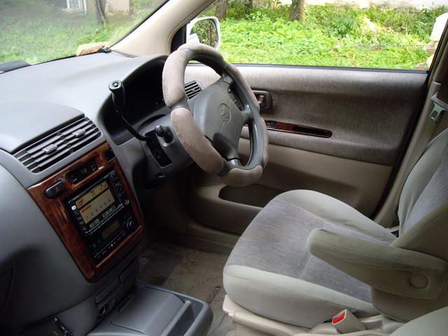 1999 Toyota Gaia