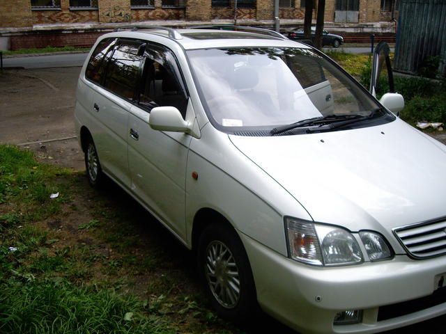 1999 Toyota Gaia