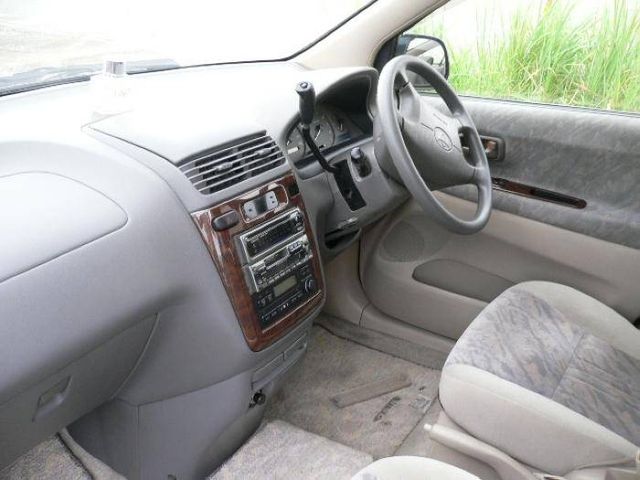 1999 Toyota Gaia