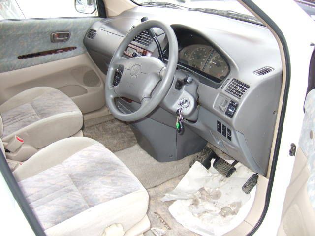 1999 Toyota Gaia