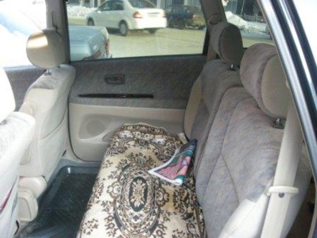 1999 Toyota Gaia