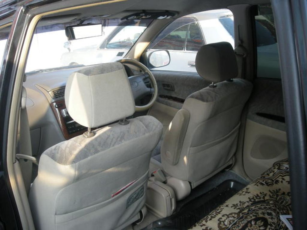 1999 Toyota Gaia