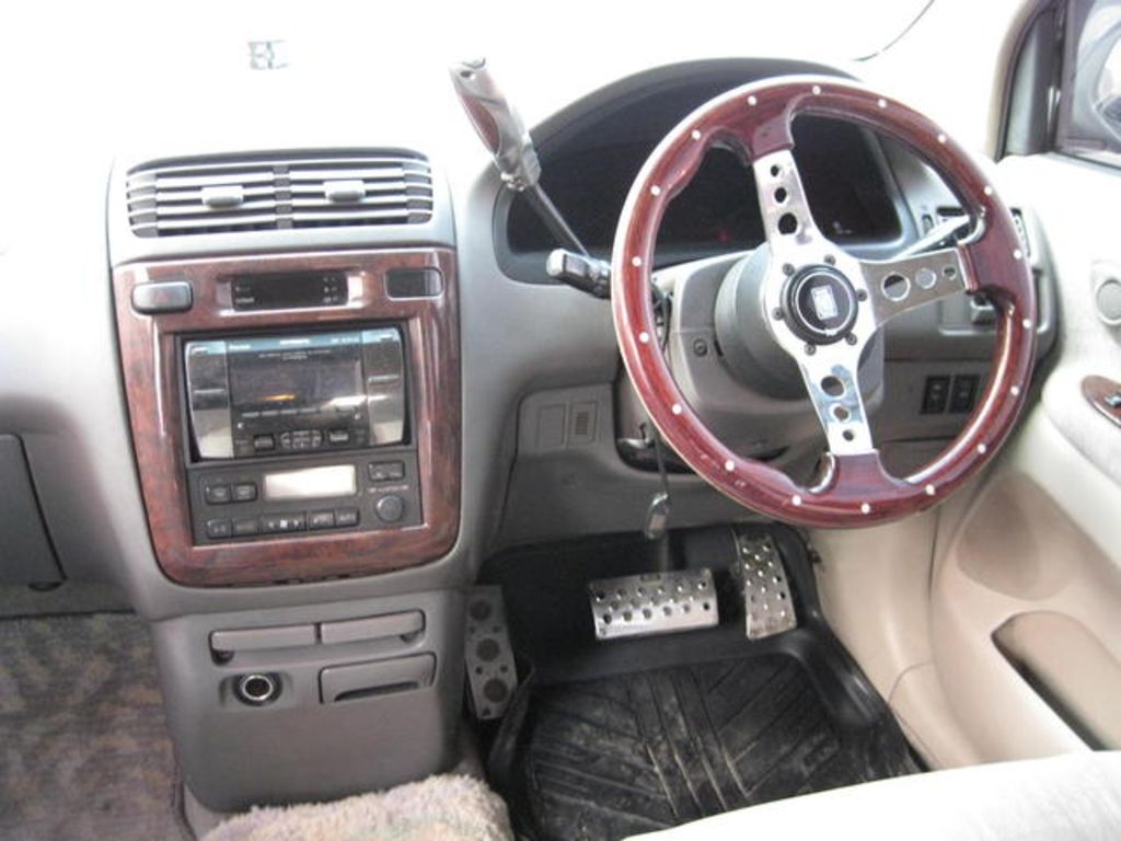 1999 Toyota Gaia