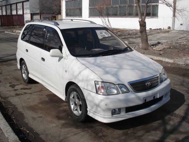 1999 Toyota Gaia