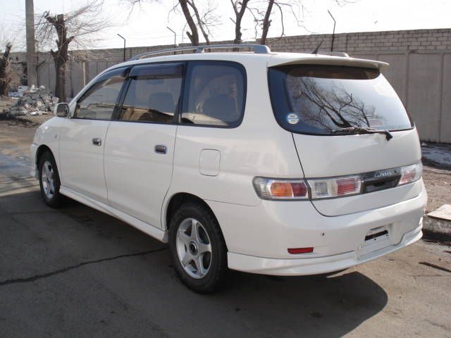 1999 Toyota Gaia