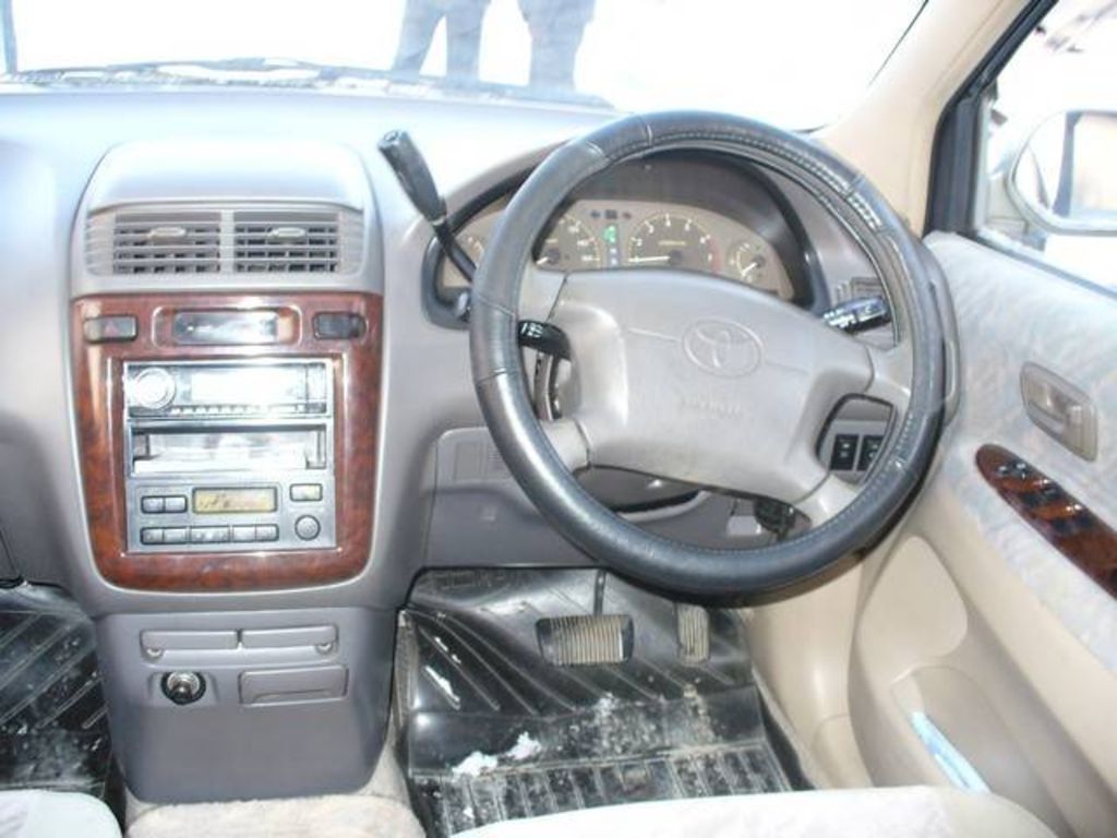 1999 Toyota Gaia