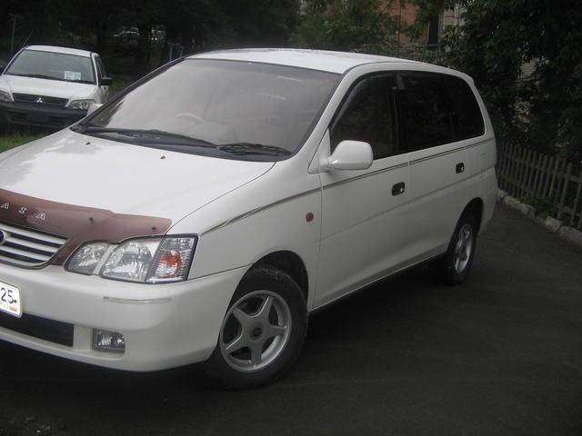 1999 Toyota Gaia