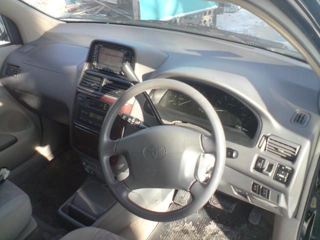 1999 Toyota Gaia